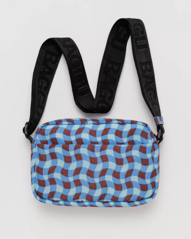 Baggu Camera Crossbody : Wavy Gingham Blue - | Crossbody Bags