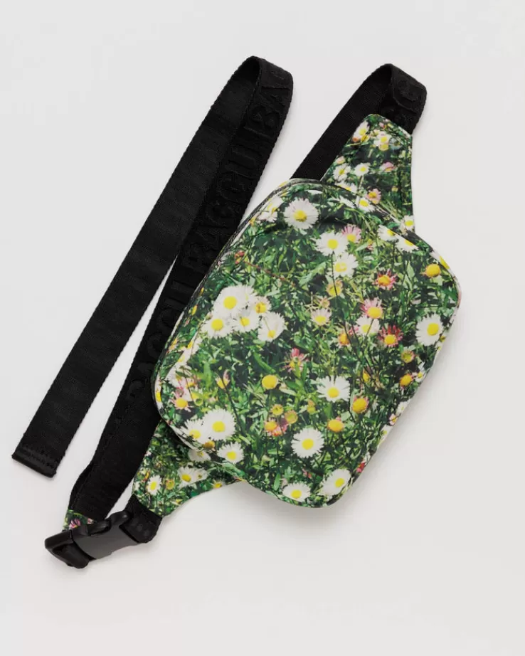 Baggu Puffy Fanny Pack : Daisy - | Crossbody Bags